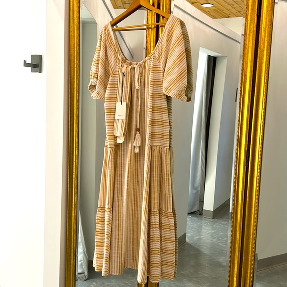 Lady Palm Gown in Toffee - Picture 6 of 7